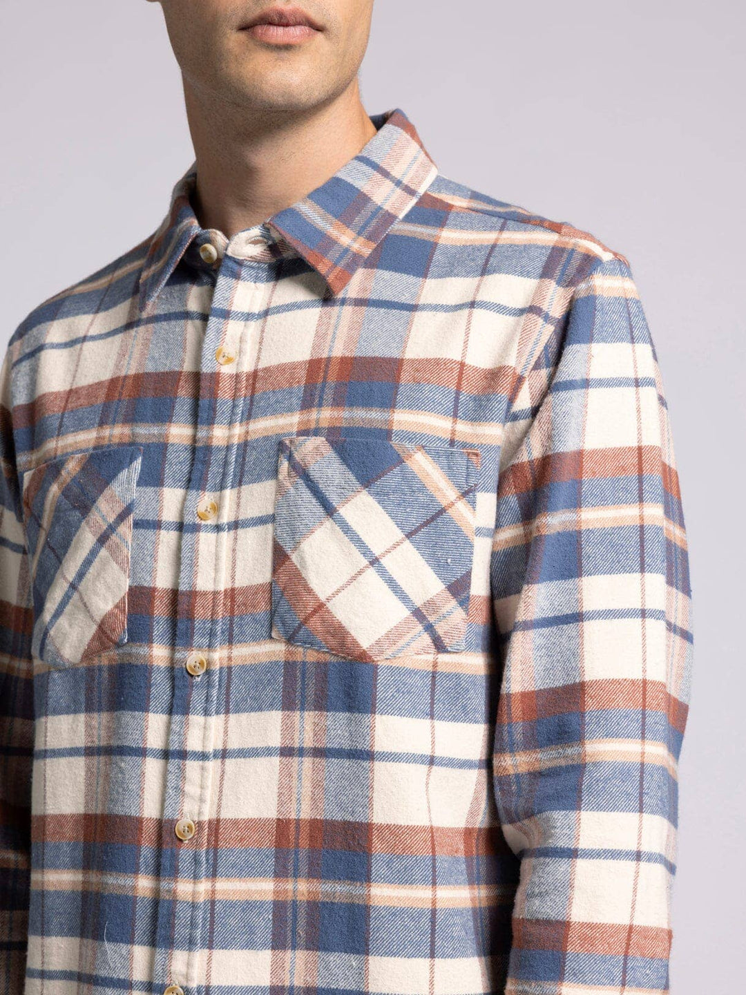 REDWOODS FLANNEL - Long Sleeve Button Up