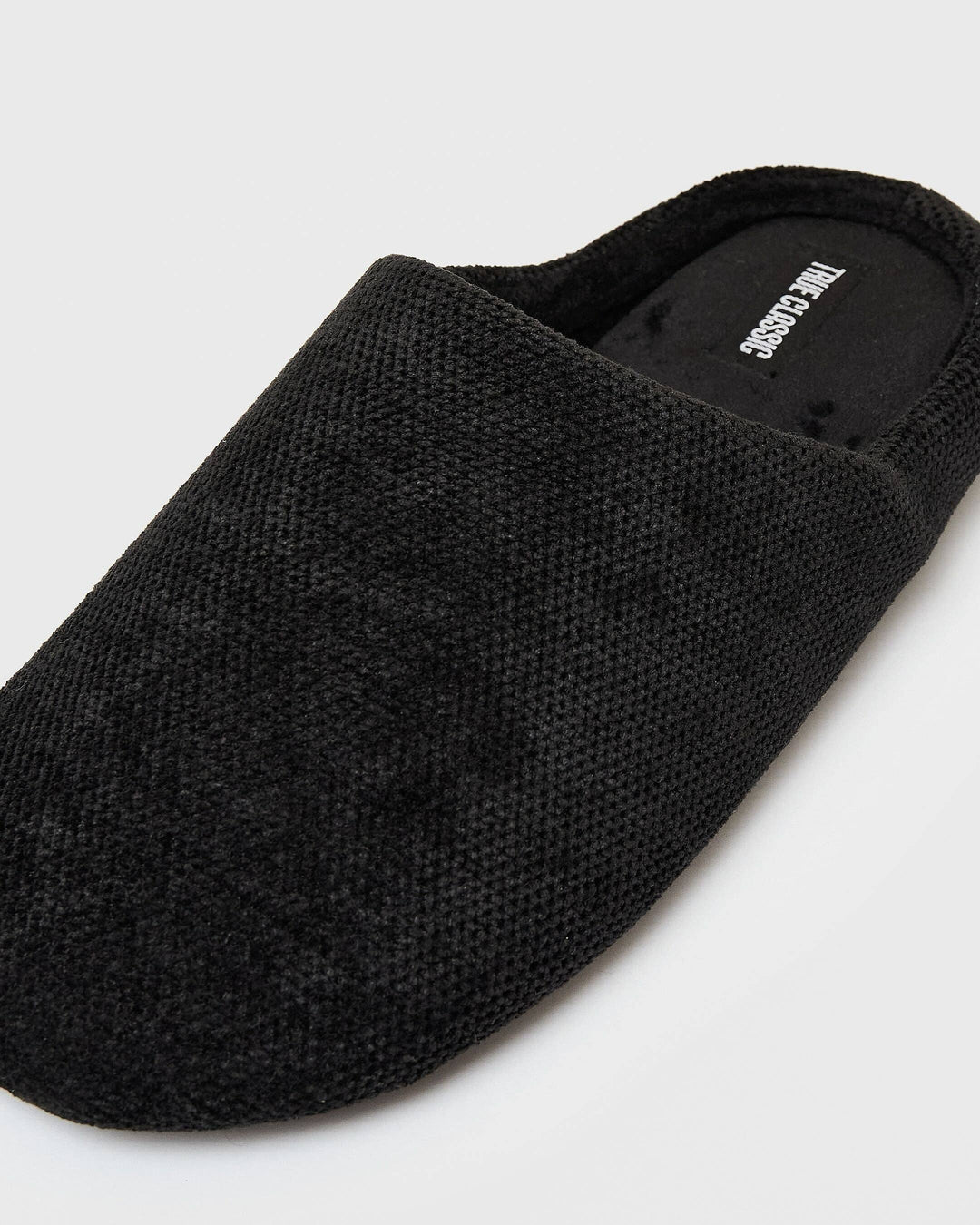 True Classic - Slippers | Black