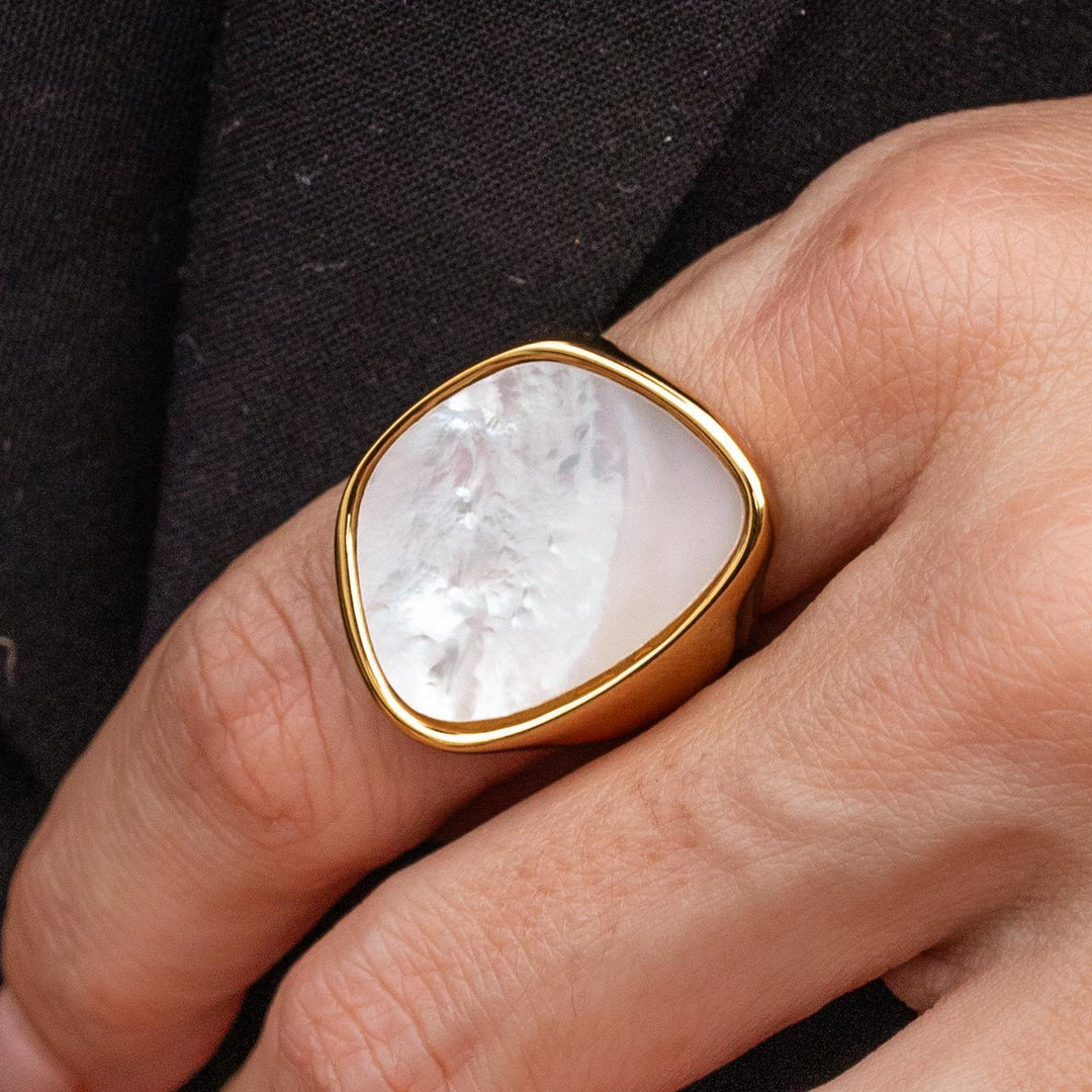 Windsor 18K Gold Ring