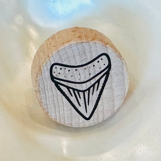 Meg Tooth Wine Stopper