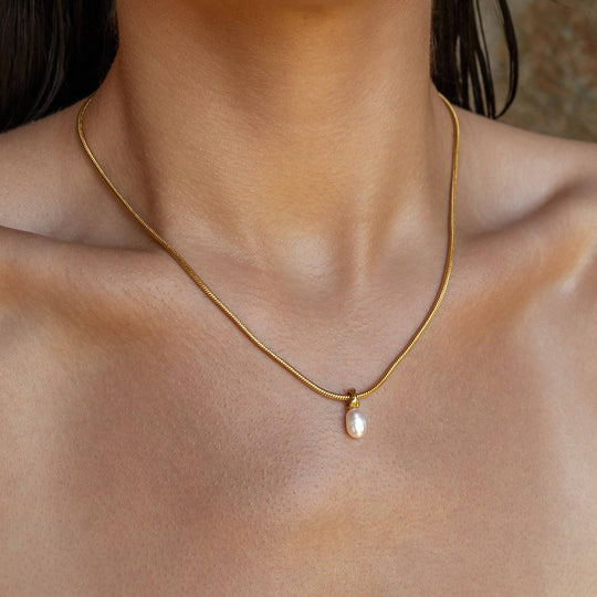 ALCO Dove Necklace - Gold, alternate view 2