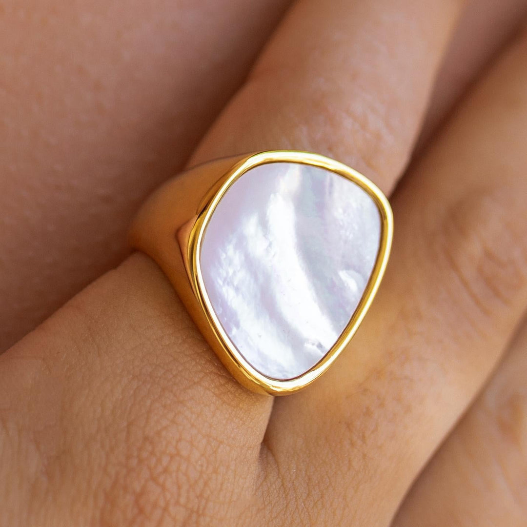 Windsor 18K Gold Ring