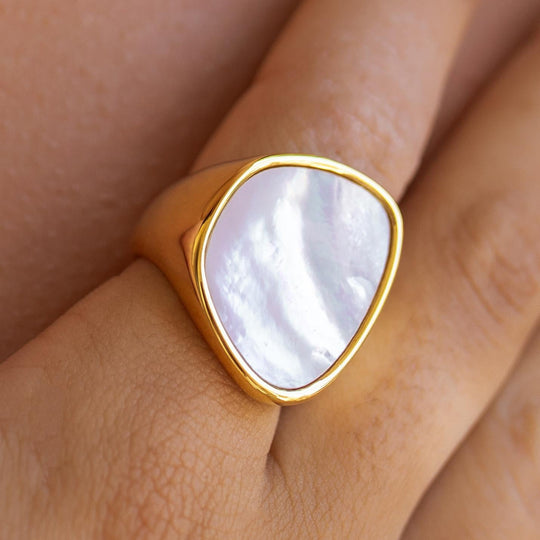 Windsor 18K Gold Ring