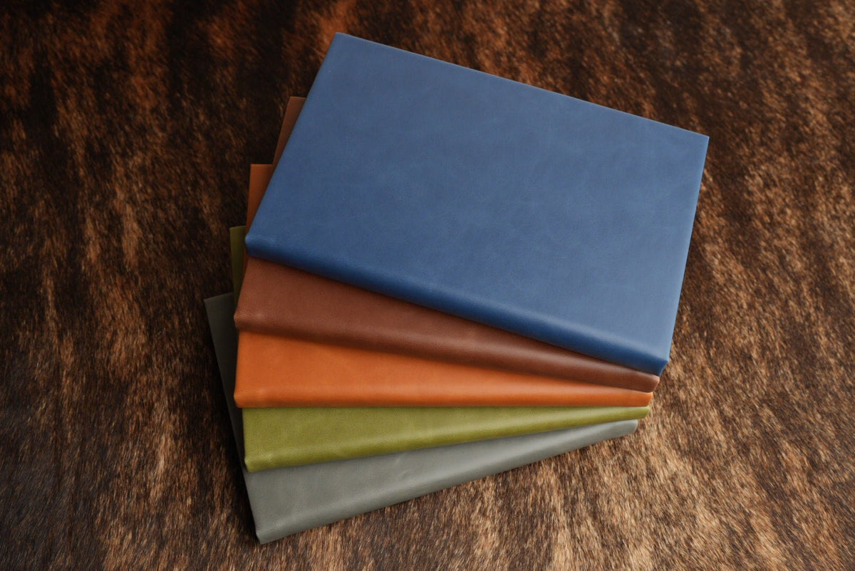 https://cdn.shopify.com/s/files/1/0780/1605/3523/files/notebook-journals-heritage-collection-premium-leatherette-113027.jpg?v=1762200401