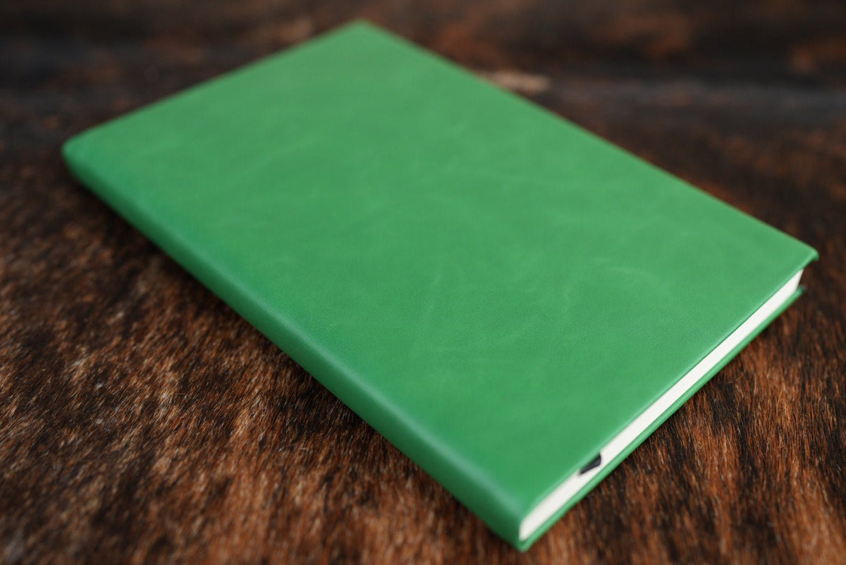 https://cdn.shopify.com/s/files/1/0780/1605/3523/files/notebook-journals-heritage-collection-premium-leatherette-7075966.jpg?v=1769191088
