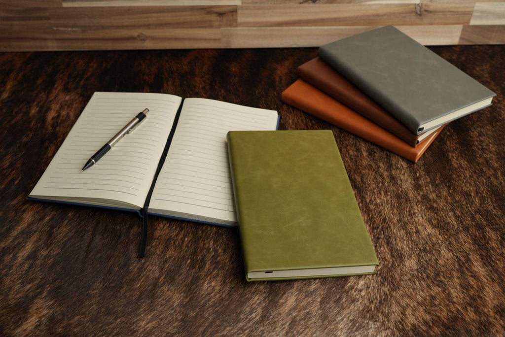 https://cdn.shopify.com/s/files/1/0780/1605/3523/files/notebook-journals-heritage-collection-premium-leatherette-722718.jpg?v=1739556848
