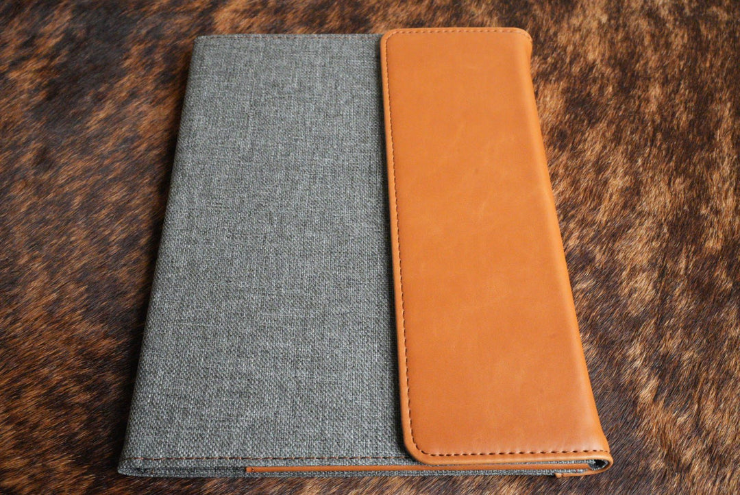 https://cdn.shopify.com/s/files/1/0780/1605/3523/files/padfolios-heritage-collection-premium-leatherette-2120641.jpg?v=1775764457