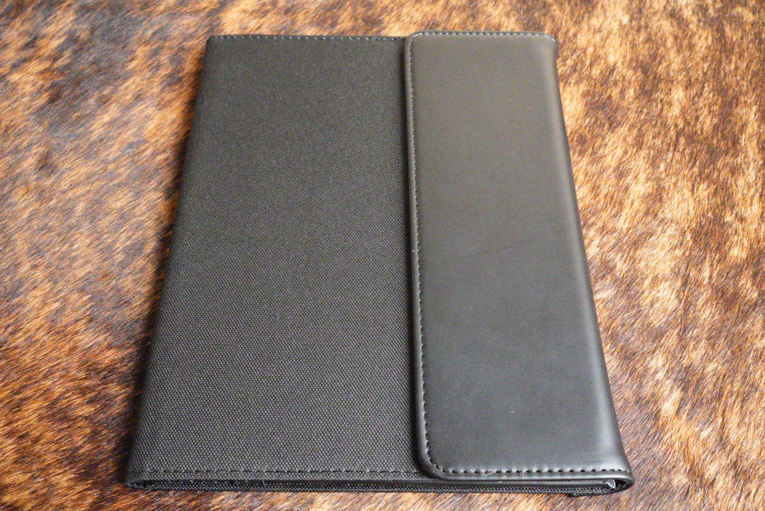 https://cdn.shopify.com/s/files/1/0780/1605/3523/files/padfolios-heritage-collection-premium-leatherette-2279488.jpg?v=1775764459