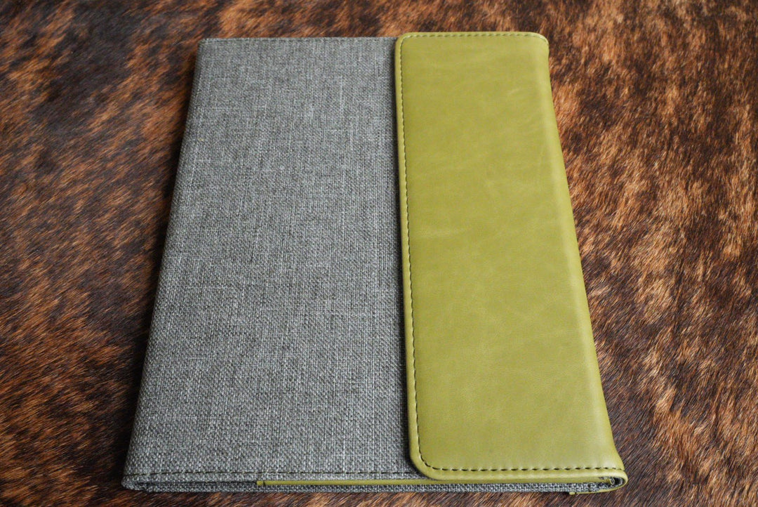 https://cdn.shopify.com/s/files/1/0780/1605/3523/files/padfolios-heritage-collection-premium-leatherette-3441441.jpg?v=1775764458