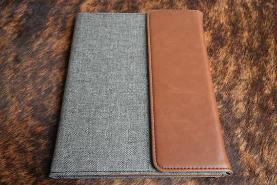 https://cdn.shopify.com/s/files/1/0780/1605/3523/files/padfolios-heritage-collection-premium-leatherette-7952738.jpg?v=1775764457