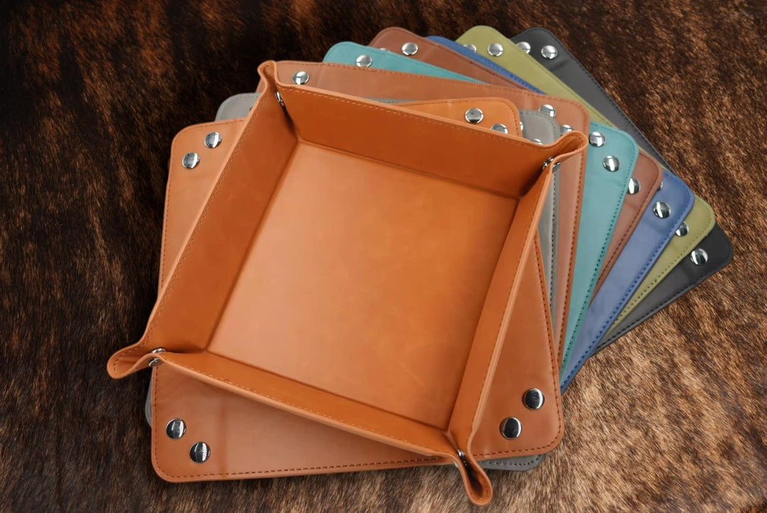 https://cdn.shopify.com/s/files/1/0780/1605/3523/files/valet-trays-heritage-collection-premium-leatherette-414447.jpg?v=1738794288